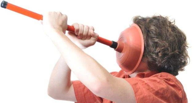 Plunge-Face a Man Plunging his own Face