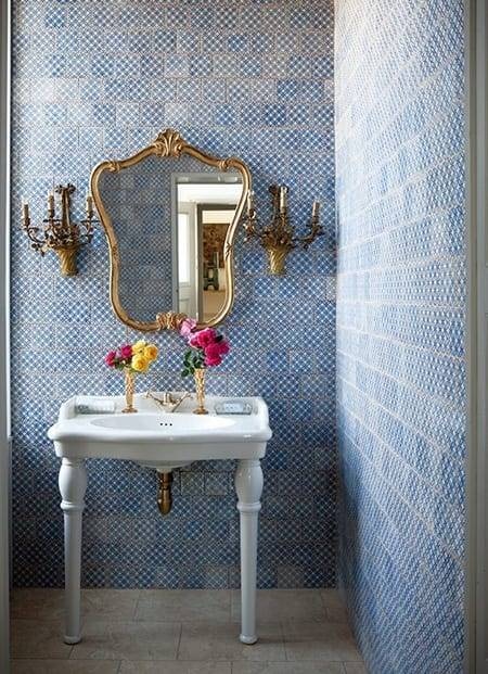 Cleaning Mirror - Mirror