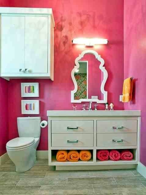 Cloakroom - Pink Theme