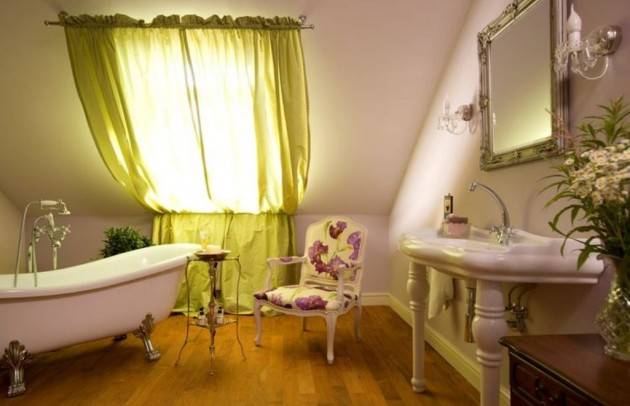 Country Bathroom with Wood Floor Oak Wood Styled Bathroom