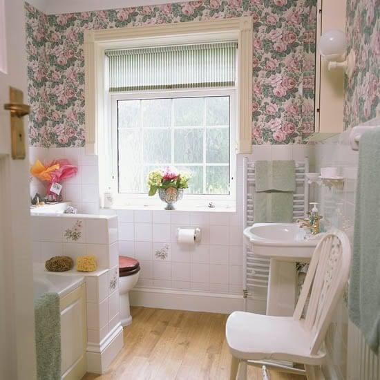 Floral and Pastel bathroom