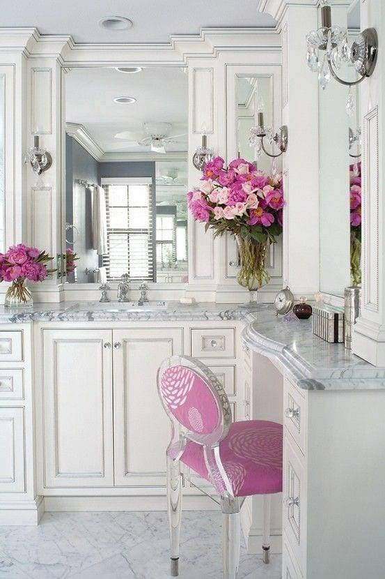 bathroom colour